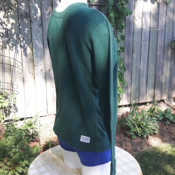 size M Tommy Hilfiger long sleeve top - Picture 3 of 11